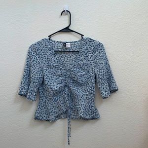 Blue floral short-sleeve shirt 💙